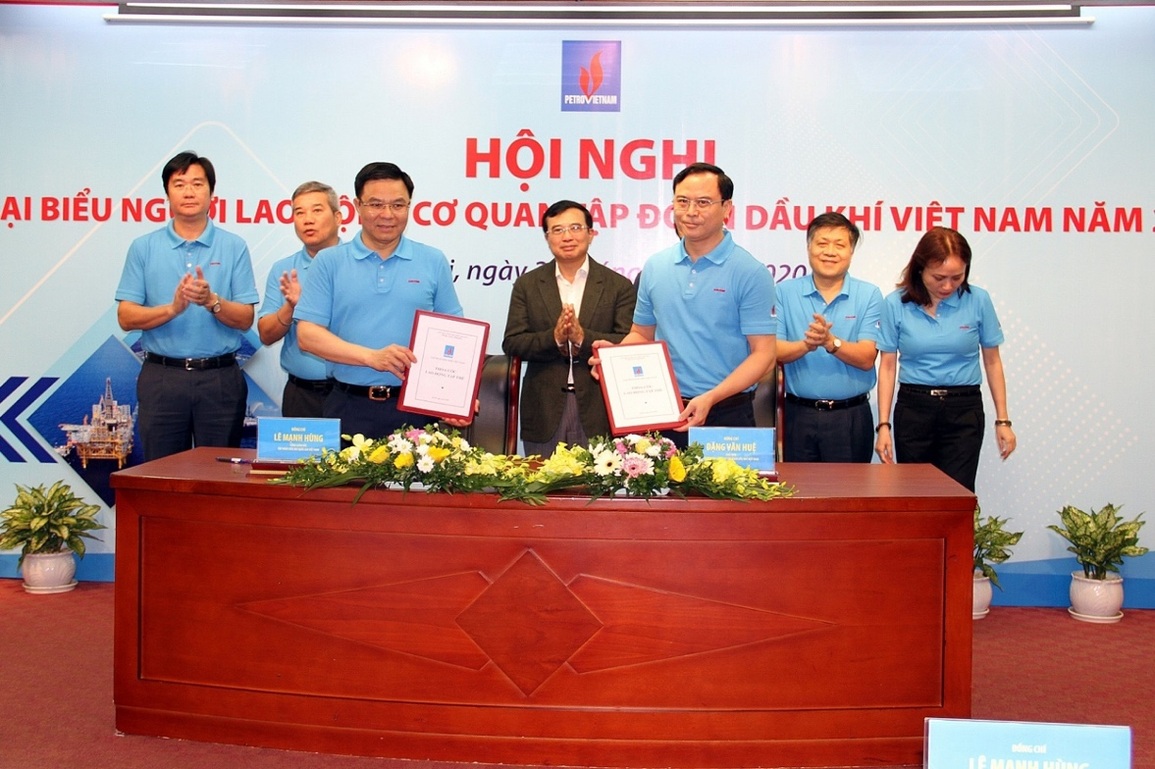 Lan tỏa những giá trị tốt đẹp, nghĩa tình trong toàn thể cán bộ, công nhân viên người lao động của Tập đoàn Dầu khí Việt Nam - 1 Lan tỏa những giá trị tốt đẹp, nghĩa tình trong toàn thể cán bộ, công nhân viên người lao động của Tập đoàn Dầu khí Việt Nam - 1