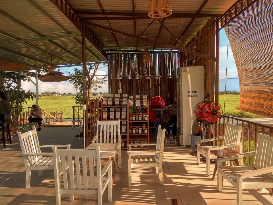 Lò gạch cũ thành điểm check-in gây sốt, khách thích thú chụp hình sống ảo - 9 Lò gạch cũ thành điểm check-in gây sốt, khách thích thú chụp hình sống ảo - 9