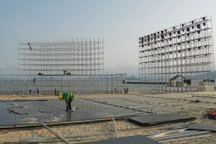 Sân khấu "khủng" bên bờ biển phục vụ Carnaval Hạ Long 2024