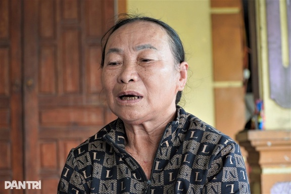 Người vợ có chồng bệnh, con gái mù lòa được hỗ trợ hơn 212 triệu đồng