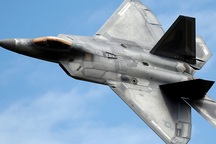 Video “Chim ăn thịt” F-22 rơi tại Mỹ, phi công thoát hiểm trong gang tấc