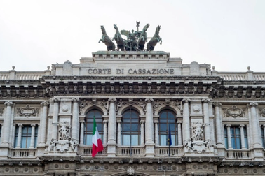 Tranh cãi tòa Italy tha bổng nghi phạm tấn công tình dục dưới 10 giây