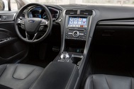 Ford: Phơi ô tô dưới nắng có thể khử mùi xe mới