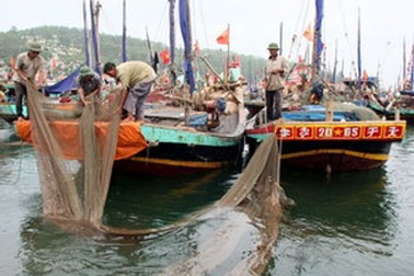 Yêu cầu Trung Quốc thả ngay ngư dân, tàu cá Việt