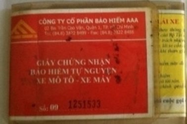 Uy hiếp người dân bằng thẻ công an giả để cướp tài sản