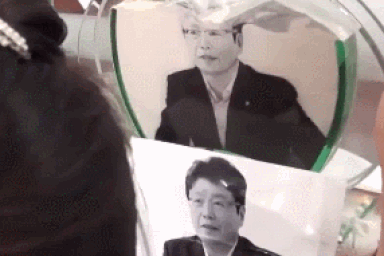 Clip “nghệ sĩ tật nguyền Việt Nam vẽ tranh cát tuyệt đẹp” ấn tượng nhất tuần qua