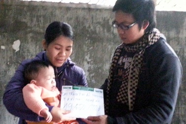 Gần 20 triệu đồng đến với cháu bé tim nằm bên phải 