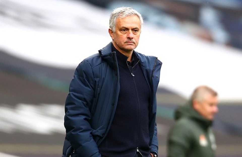 Choáng với số tiền lớn khủng khiếp HLV Mourinho nhận được khi bị sa thải - 13 Choáng với số tiền lớn khủng khiếp HLV Mourinho nhận được khi bị sa thải - 13