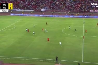 Argentina giành chiến thắng 2-0 trước Angola