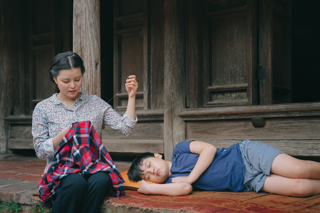 Phạm Thùy Linh hát tri ân mẹ mùa Vu Lan báo hiếu - 1 Phạm Thùy Linh hát tri ân mẹ mùa Vu Lan báo hiếu - 1