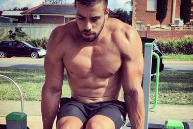 Triệu phú điển trai trả tiền tỷ tìm người du lịch "sang chảnh" cùng mình