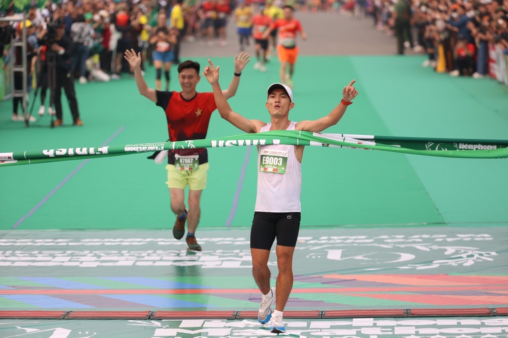 Nguyễn Thị Oanh vô địch giải chạy lâu đời nhất Việt Nam - 2 Nguyễn Thị Oanh vô địch giải chạy lâu đời nhất Việt Nam - 2