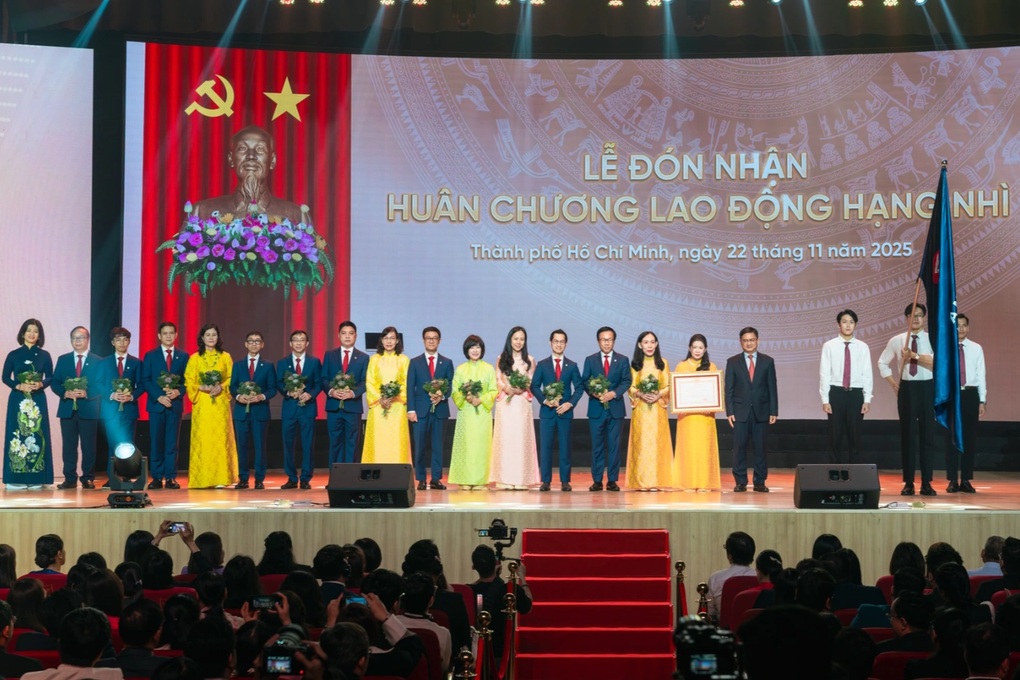 Thứ trưởng Bộ GDĐT: Sinh viên là trung tâm của sứ mệnh giáo dục đại học - 2 Thứ trưởng Bộ GDĐT: Sinh viên là trung tâm của sứ mệnh giáo dục đại học - 2