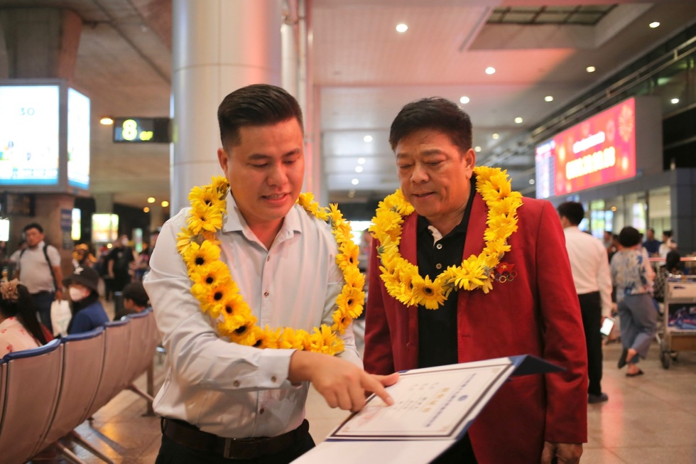 Lai Ly Huynh ទម្លាយអាថ៌កំបាំងយកឈ្នះកីឡាករចិន និងក្លាយជាជើងឯកពិភពលោក - ១ Lại Lý Huynh tiết lộ bí quyết hạ kỳ thủ Trung Quốc và vô địch thế giới - 1