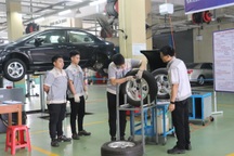 Cửa vào đại học rộng mở, cao đẳng nghề chật vật tuyển sinh