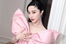 Phong cách "tắc kè hoa" của Phạm Băng Băng chiếm sóng truyền thông quốc tế