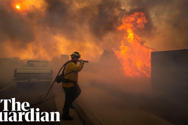 “Biển lửa" dữ dội đe dọa bang California