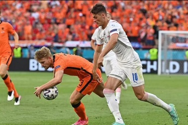 Trung vệ Matthijs de Ligt: "Sai lầm ngớ ngẩn của tôi khiến Hà Lan bị loại"