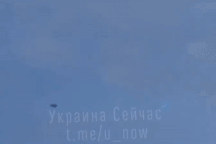 Video nghi tiêm kích Ukraine bám đuổi, bắn rơi tên lửa Nga