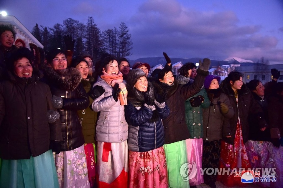 Ông Kim Jong-un khai trương “thành phố của nền văn minh hiện đại” cạnh núi thiêng - 6 Ông Kim Jong-un khai trương “thành phố của nền văn minh hiện đại” cạnh núi thiêng - 6