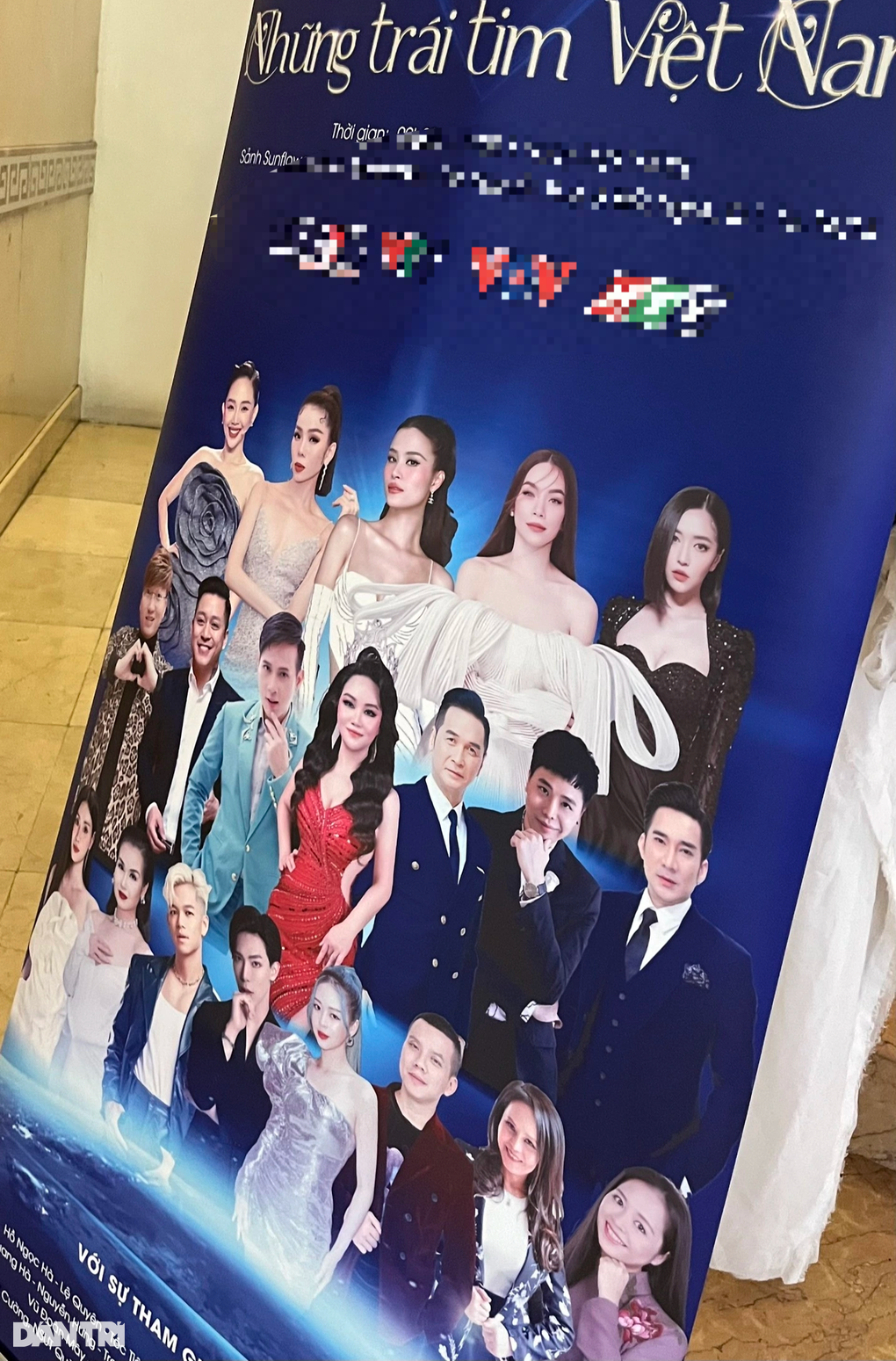 Tranh cãi vị trí Hồ Ngọc Hà và Lệ Quyên trên poster, Ban Tổ chức nhạc hội nói gì? - 1 Tranh cãi vị trí Hồ Ngọc Hà và Lệ Quyên trên poster, Ban Tổ chức nhạc hội nói gì? - 1