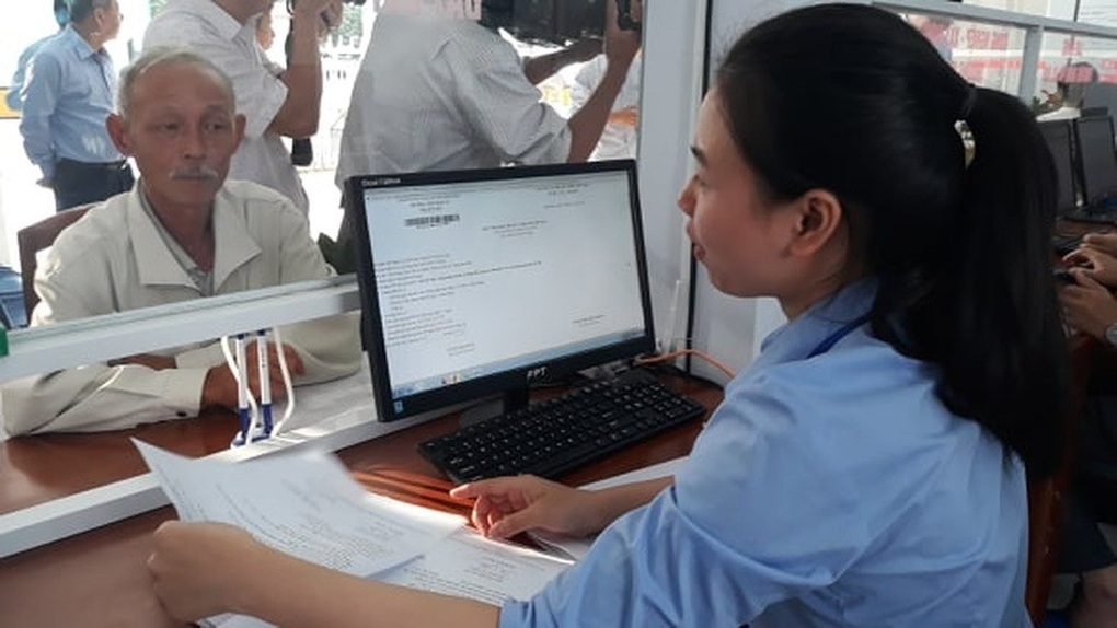 Bình Định xây dựng chính quyền số để người dân hạn chế đến cơ quan nhà nước - 2 Bình Định xây dựng chính quyền số để người dân hạn chế đến cơ quan nhà nước - 2
