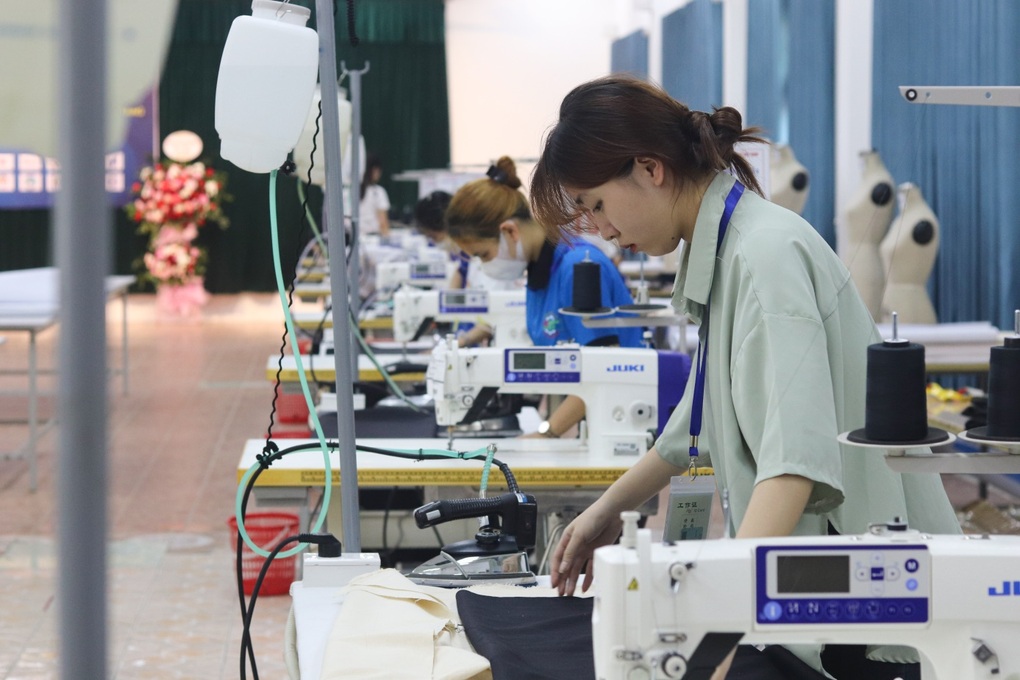 Sinh viên, người lao động cùng tranh tài kỹ năng nghề Công nghệ Thời trang - 1