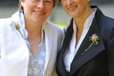 Nữ bộ trưởng Anh kết hôn đồng giới