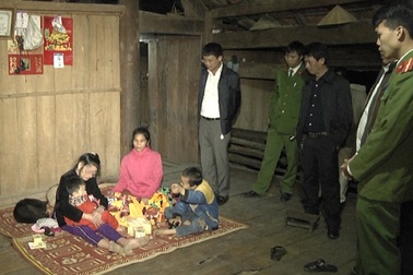 Huy động gần 300 người tìm bé 2 tuổi "biến mất" trong đêm