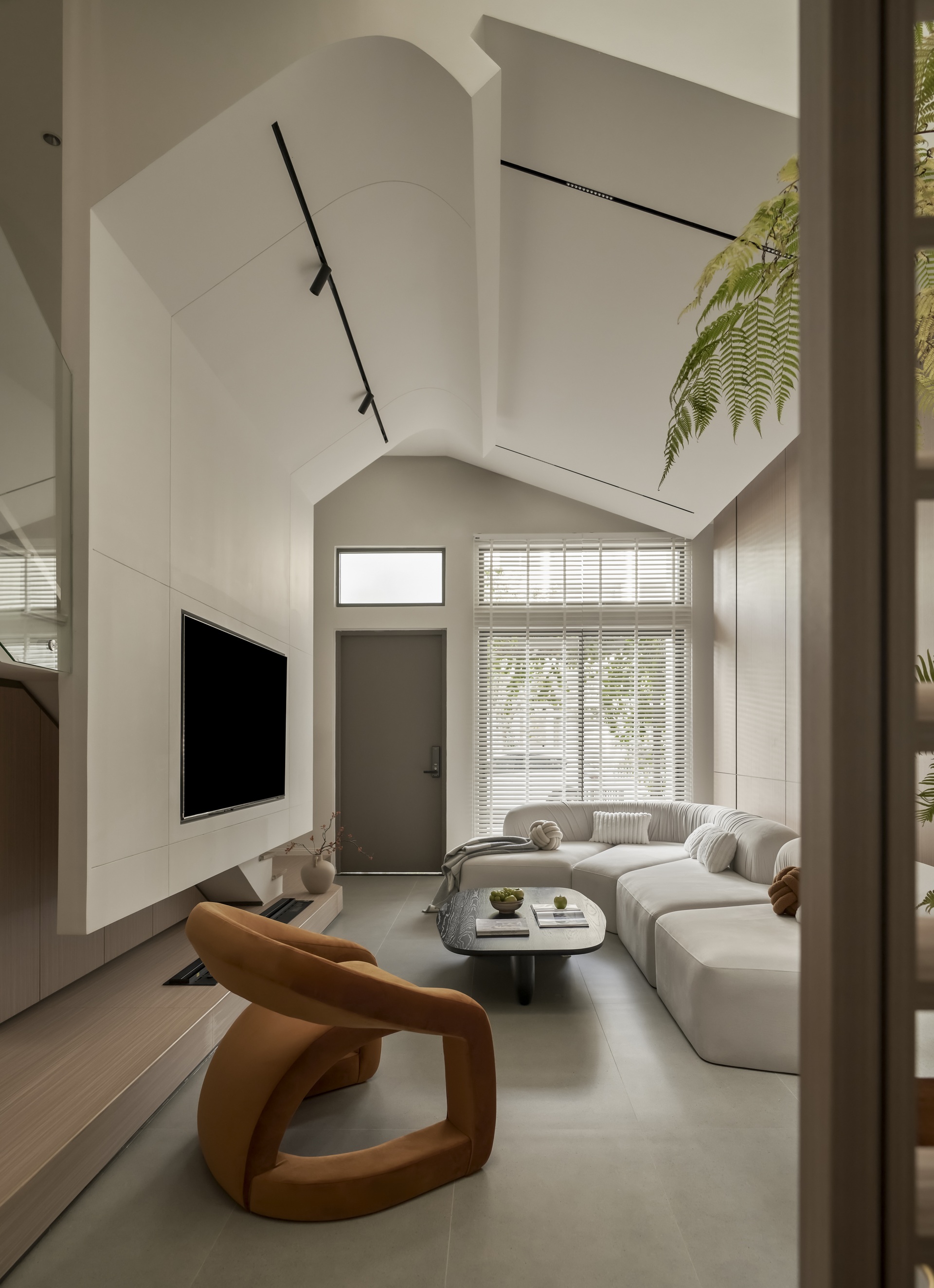 Bình Dương: Cô gái chi 3,5 tỷ làm nội thất, dành phòng riêng cho 5 chú mèo - 3