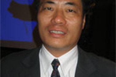 Đừng để “trả giá đắt” khi phát hành trái phiếu ra sân “ngoại”