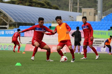 Tuyển thủ U20 Việt Nam tranh thủ ghi điểm trước ngày chốt danh sách