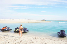 Bạn gái C.Ronaldo khoe dáng rạng ngời ở bãi biển Dubai