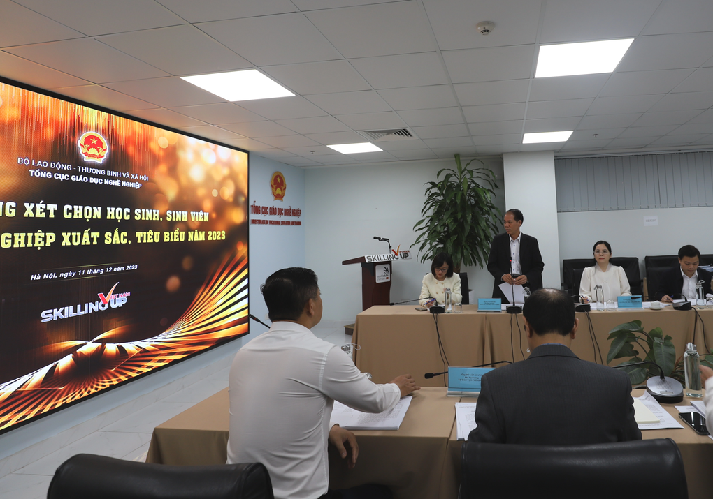 15 nữ sinh dân tộc thiểu số được xét sinh viên trường nghề tiêu biểu - 1 15 nữ sinh dân tộc thiểu số được xét sinh viên trường nghề tiêu biểu - 1