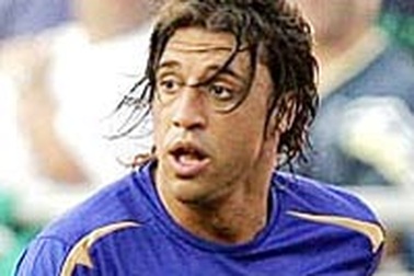 Crespo ghi bàn giúp Chelsea chiến thắng