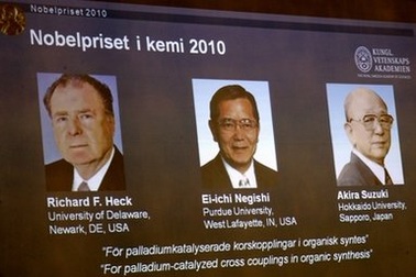 Giải Nobel Hóa học đã có chủ