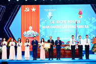 Hội Sinh viên Việt Nam TP Hà Nội đón nhận Huân chương Lao động hạng Ba