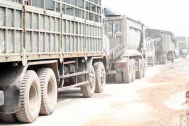 Hạn chế ô tô trên một số tuyến đường Hà Nội