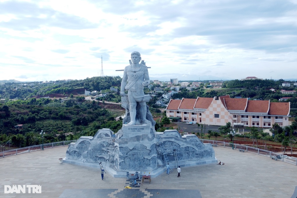 Đắk Nông khánh thành tượng đài kỷ niệm 110 năm khởi nghĩa NTrang Lơng - 4 Đắk Nông khánh thành tượng đài kỷ niệm 110 năm khởi nghĩa NTrang Lơng - 4