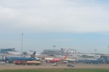 Chậm, hủy chuyến bay: Dồn khách, “né” bồi thường, “lờ” xin lỗi (?!)