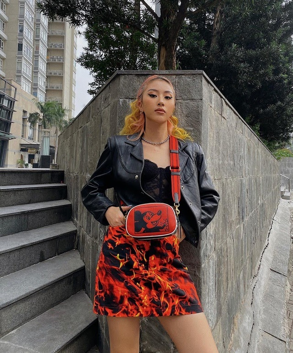 Quỳnh Anh Shyn lột xác sau 1 thập kỷ nổi tiếng, vững vị trí hot girl số 1 - 12 Quỳnh Anh Shyn lột xác sau 1 thập kỷ nổi tiếng, vững vị trí hot girl số 1 - 12