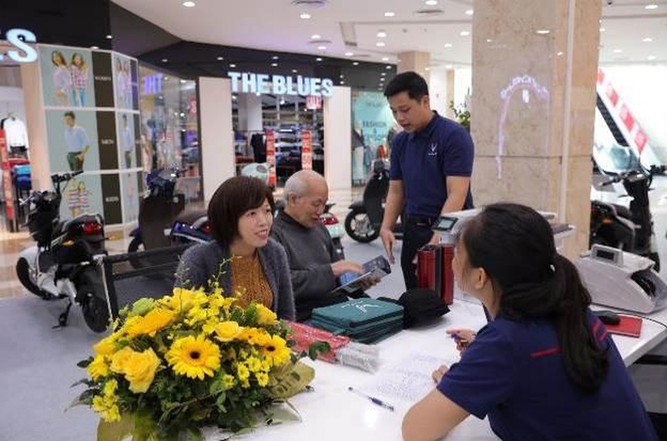 Vinfast đồng loạt khai trương 21 showroom ô tô và xe máy điện - 3 Vinfast đồng loạt khai trương 21 showroom ô tô và xe máy điện - 3