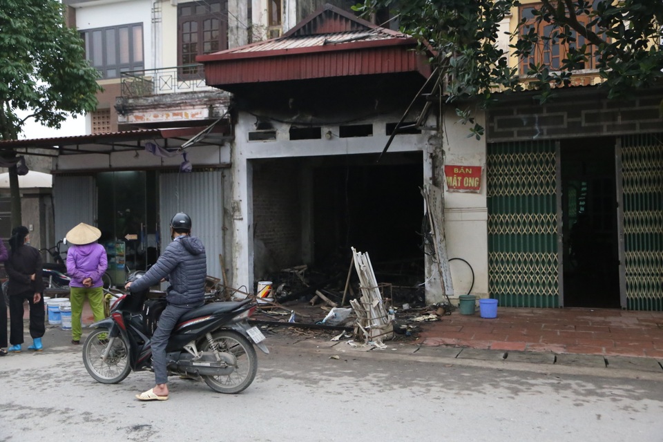Vụ cháy khiến 3 người tử vong: Phát hiện đáng ngờ từ camera an ninh - 1 Vụ cháy khiến 3 người tử vong: Phát hiện đáng ngờ từ camera an ninh - 1