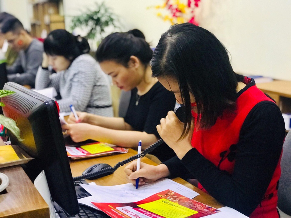 Gần 15 triệu đồng/tour xem chung kết bóng đá SEA Games, người hâm mộ vẫn “canh me” đặt xuyên đêm - 1 Gần 15 triệu đồng/tour xem chung kết bóng đá SEA Games, người hâm mộ vẫn “canh me” đặt xuyên đêm - 1