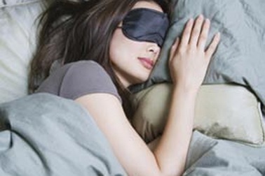 Viêm võng mạc vì ngủ mà mắt vẫn mở