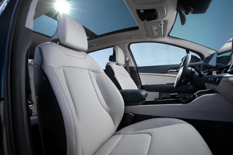 Chi tiết Kia Sportage Hybrid 2023: Uống xăng 6l/100 km, sắp về Việt Nam - 7 Chi tiết Kia Sportage Hybrid 2023: Uống xăng 6l/100 km, sắp về Việt Nam - 7