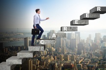 6 giai đoạn phát triển sự nghiệp, bạn đang ở "nấc thang" nào?