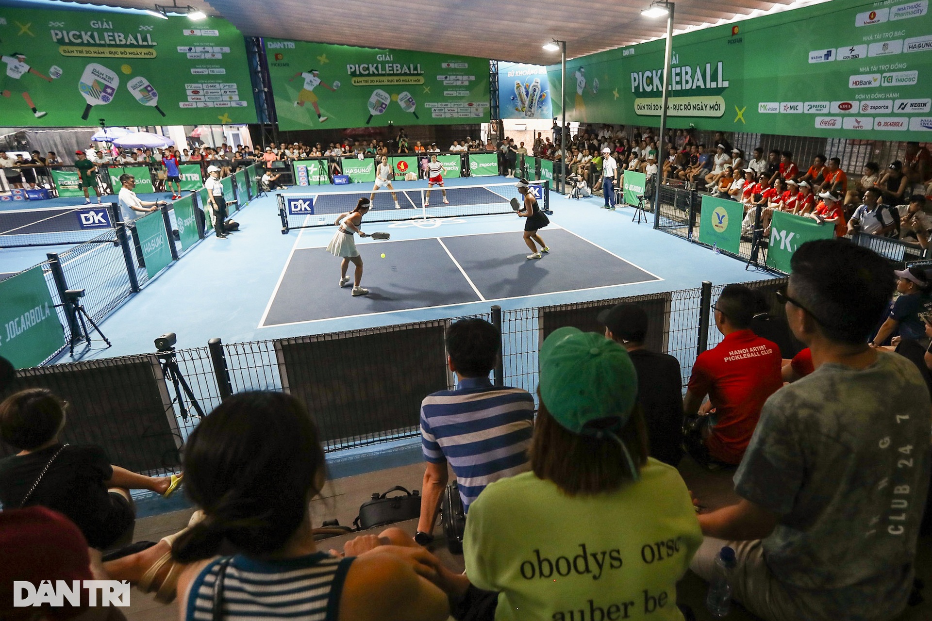 Rực rỡ các trận cầu đinh ngày thi đấu thứ 2 giải pickleball báo Dân trí - 4 Rực rỡ các trận cầu đinh ngày thi đấu thứ 2 giải pickleball báo Dân trí - 4