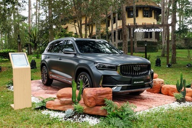 Ô tô Trung Quốc chạy đua ưu đãi, có xe tặng vàng cho khách “chốt đơn”