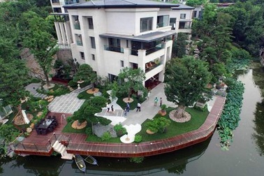 Đại gia Trung Quốc "vung" hàng trăm tỷ xây vườn quanh biệt thự